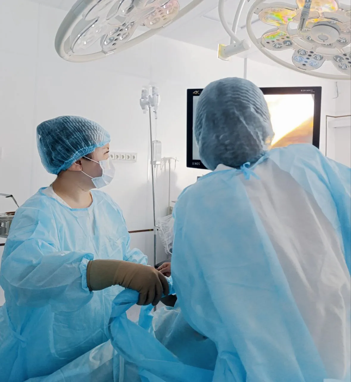 Хирурги ВКБ № 4 спасли пациента, проглотившего нестандартный инородный предмет.  